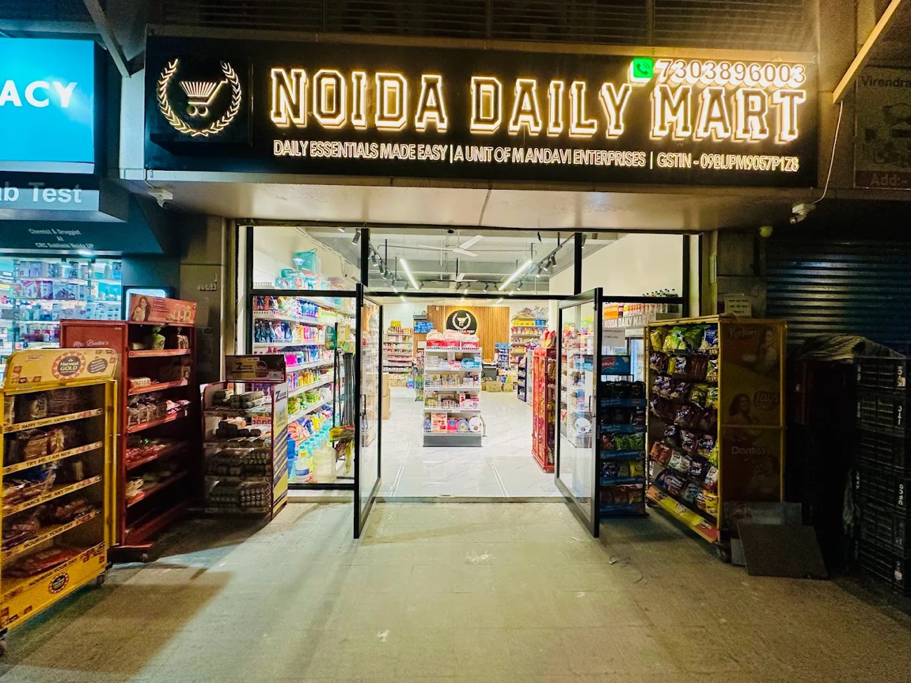 Well-stocked grocery aisles at CRC Sublimis
